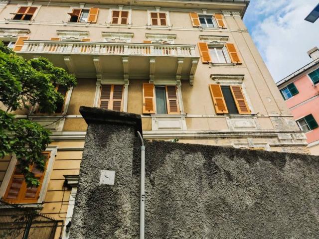 Appartamento in vendita a Genova GE