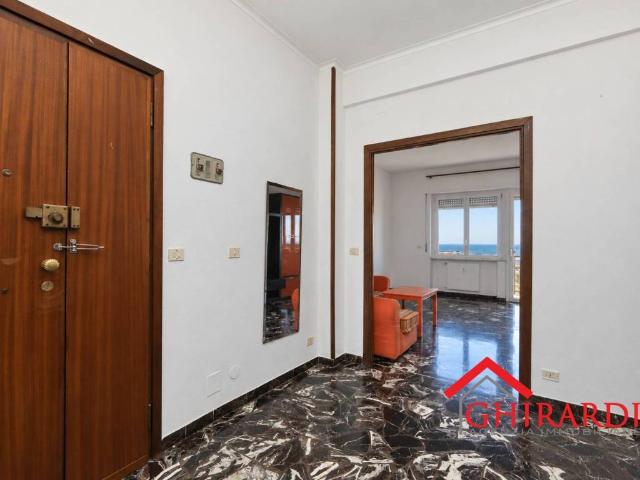 Appartamento in vendita a Genova GE