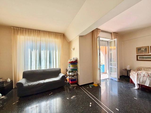 Appartamento in vendita a Genova GE
