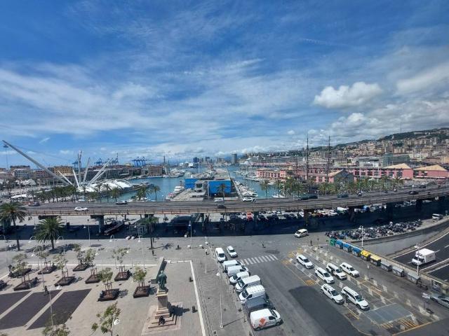 Appartamento in vendita a Genova GE