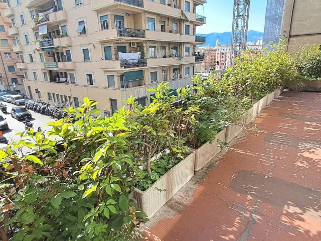 Appartamento in vendita a Genova GE