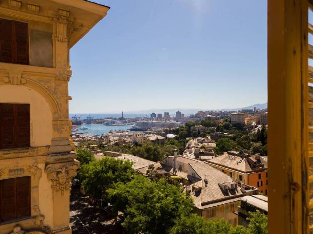 Appartamento in vendita a Genova GE