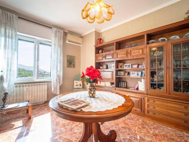 Appartamento in vendita a Genova GE