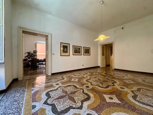 Appartamento in vendita a Genova GE