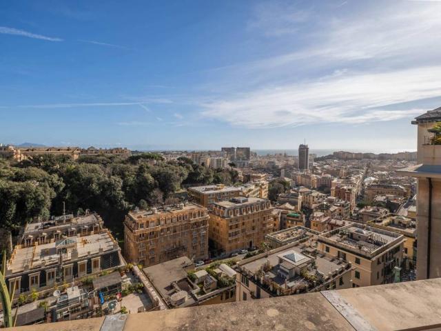 Appartamento in vendita a Genova GE