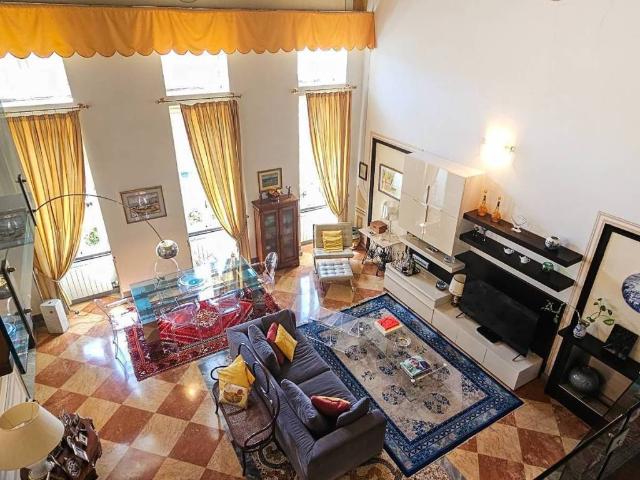Appartamento in vendita a Genova GE