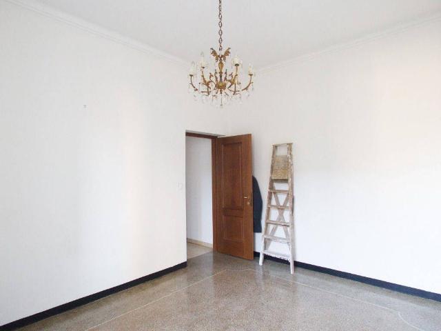 Appartamento in vendita a Genova GE