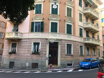 Appartamento in vendita a Genova GE