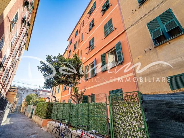 Appartamento in vendita a Genova GE