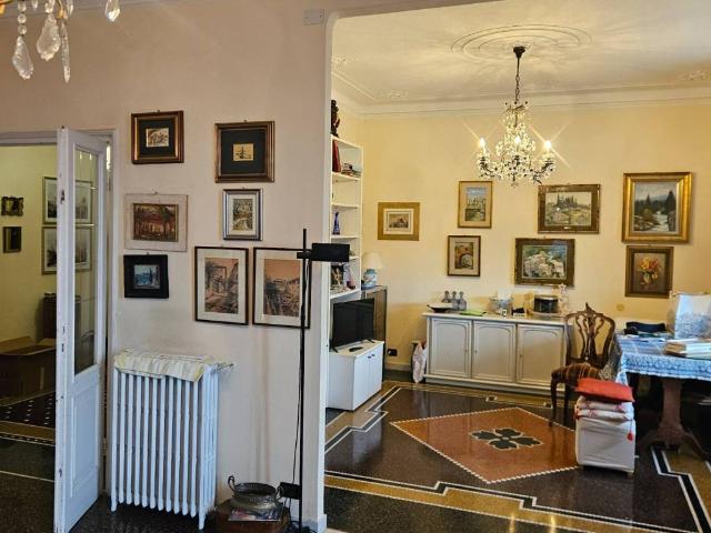 Appartamento in vendita a Genova GE