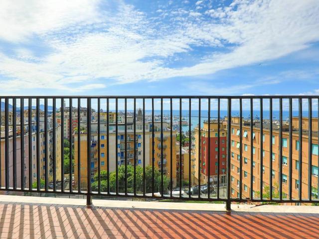 Appartamento in vendita a Genova GE