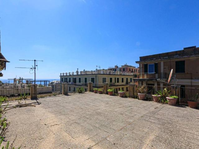 Appartamento in vendita a Genova GE