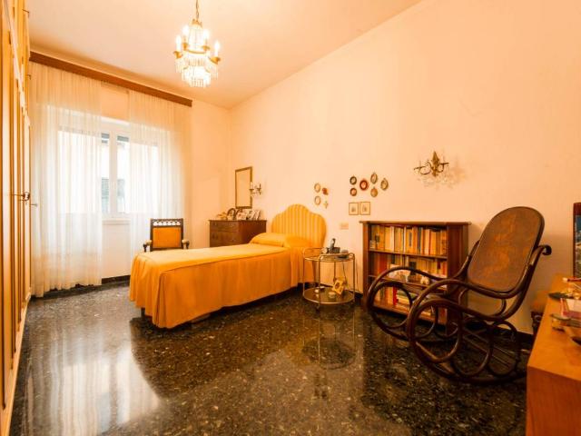 Appartamento in vendita a Genova GE