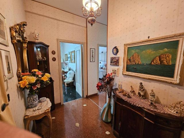 Appartamento in vendita a Genova GE