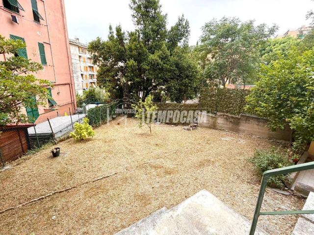 Appartamento in vendita a Genova GE
