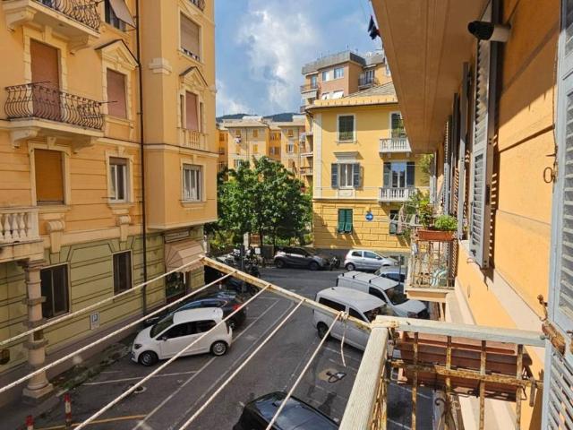 Appartamento in vendita a Genova GE