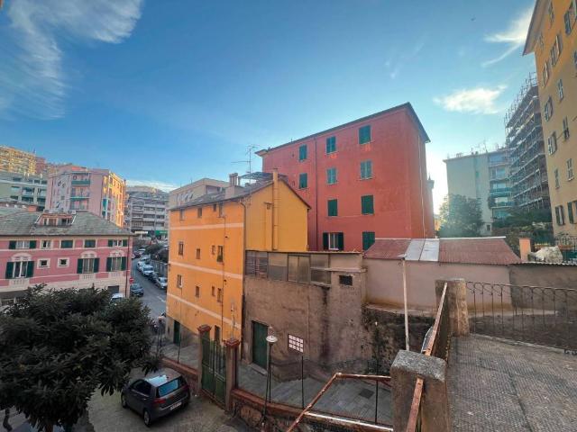 Appartamento in vendita a Genova GE