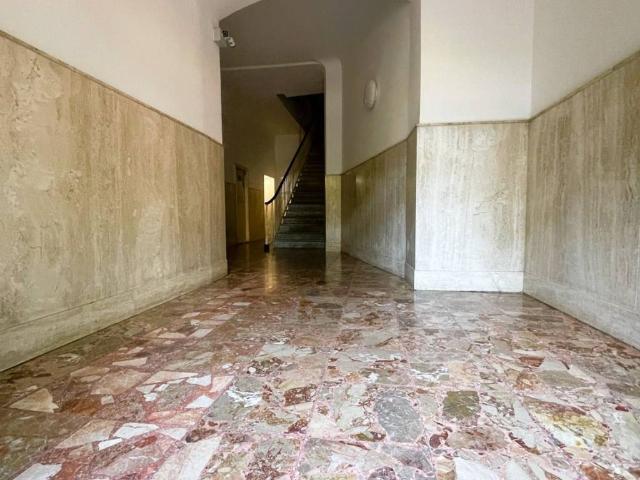 Appartamento in vendita a Genova GE