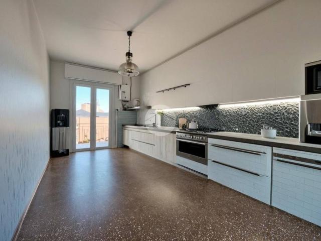 Appartamento in vendita a Genova GE