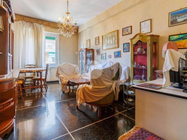 Appartamento in vendita a Genova GE