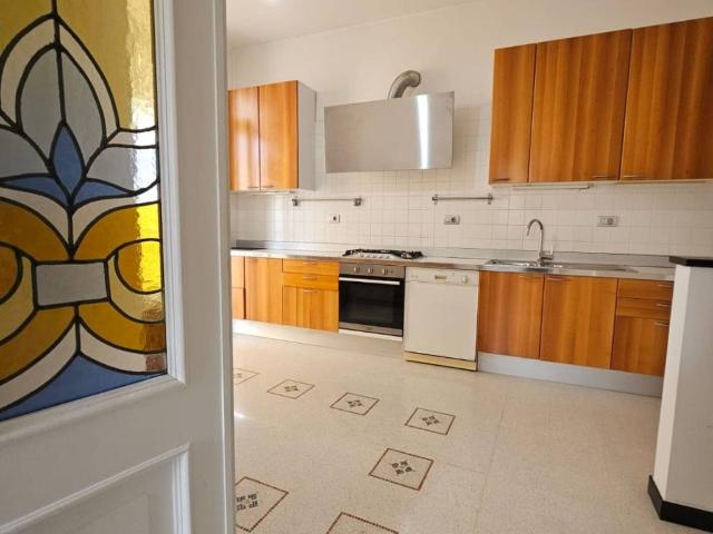 Appartamento in vendita a Genova GE