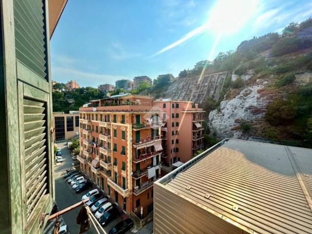 Appartamento in vendita a Genova GE