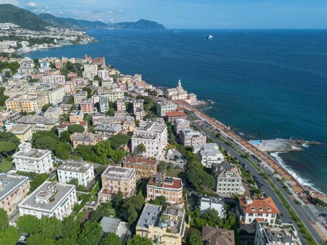 Appartamento in vendita a Genova GE