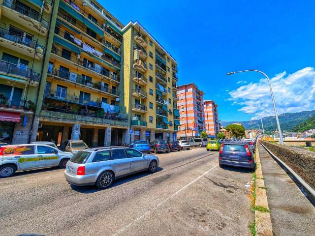 Appartamento in vendita a Genova GE
