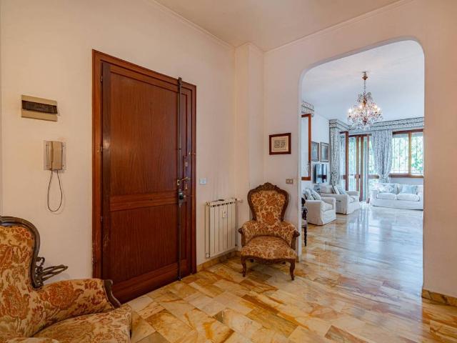Appartamento in vendita a Genova GE