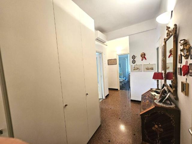Appartamento in vendita a Genova GE