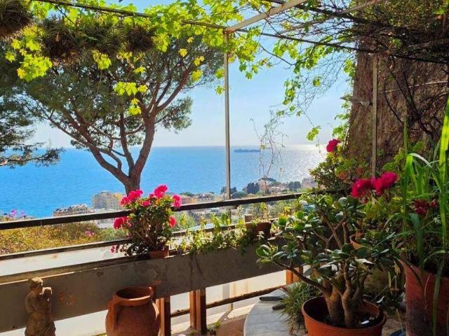 Appartamento in vendita a Genova GE