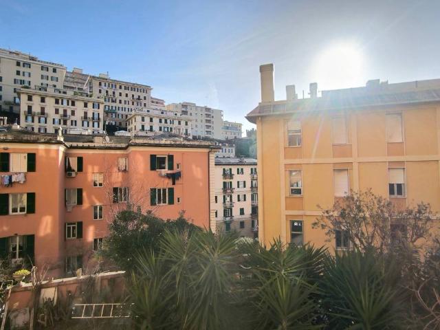 Appartamento in vendita a Genova GE
