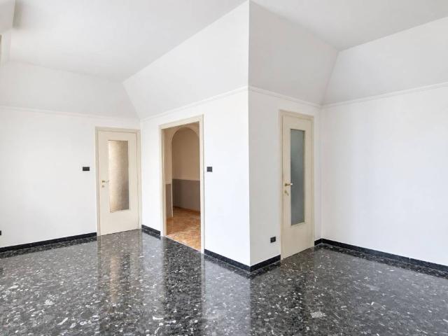 Appartamento in vendita a Genova GE