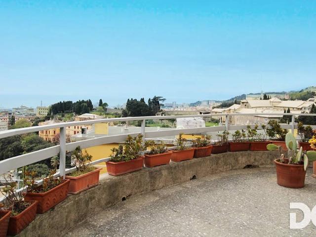 Appartamento in vendita a Genova GE