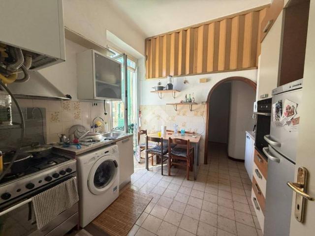 Appartamento in vendita a Genova GE