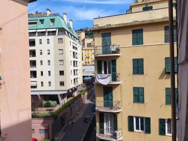 Appartamento in vendita a Genova GE