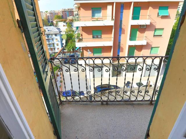 Appartamento in vendita a Genova GE