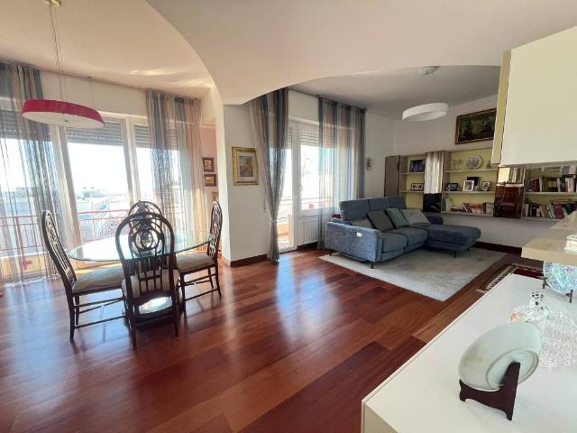 Appartamento in vendita a Genova GE