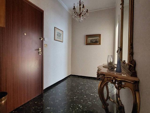 Appartamento in vendita a Genova GE