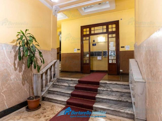 Appartamento in vendita a Genova GE