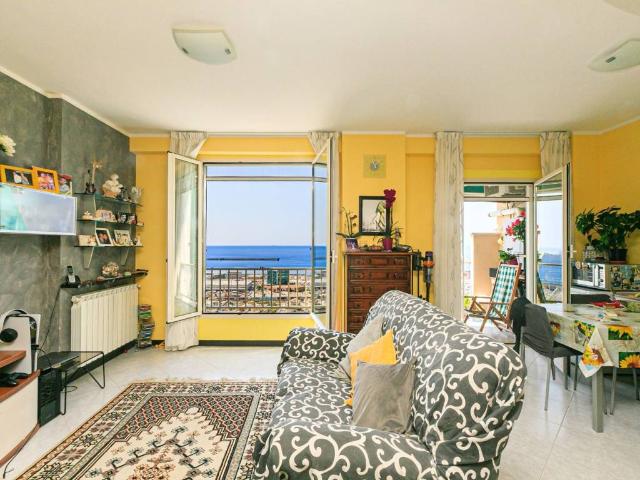 Appartamento in vendita a Genova GE