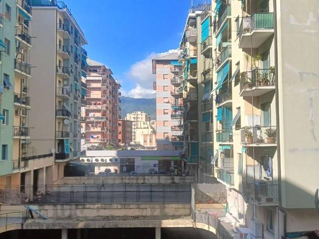 Appartamento in vendita a Genova GE