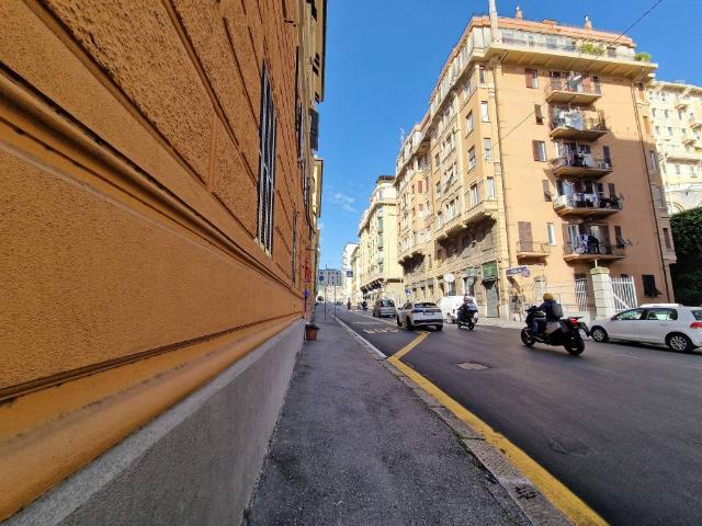 Appartamento in vendita a Genova GE