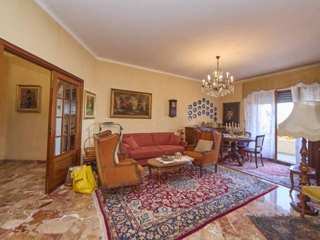 Appartamento in vendita a Genova GE