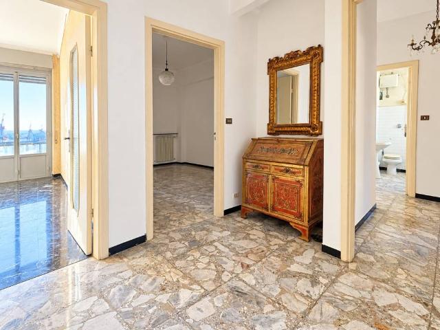 Appartamento in vendita a Genova GE