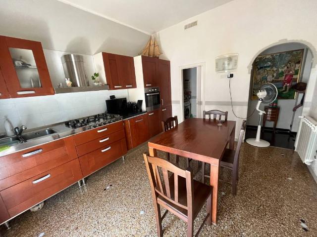Appartamento in vendita a Genova GE