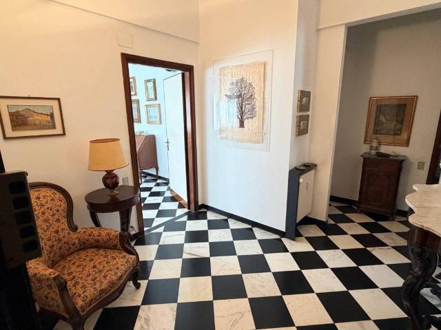 Appartamento in vendita a Genova GE