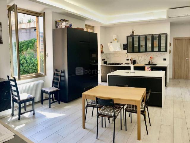 Appartamento in vendita a Genova GE