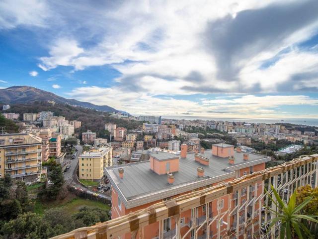 Appartamento in vendita a Genova GE
