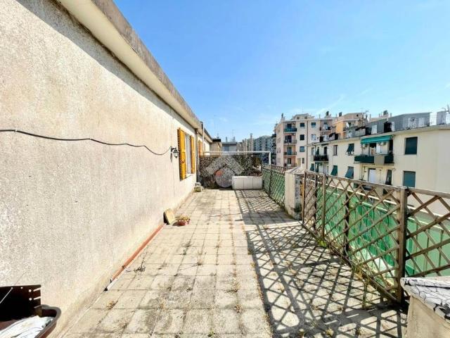 Appartamento in vendita a Genova GE